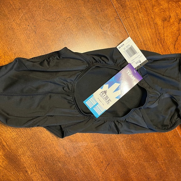 Rise Girls Swimsuit - Picture 4 of 5